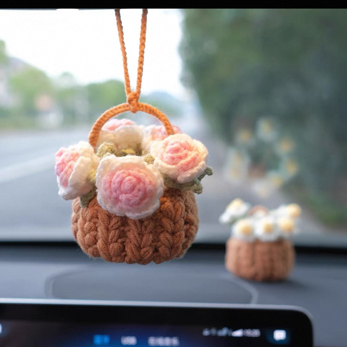 Car plant pendant Car decoration Rearview mirror pendant Creative wool in the car