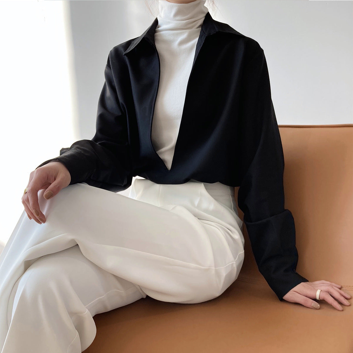 Autumn Young Long Sleeve V-neck Shirt Women Fashionable Outerwear Bandage Top