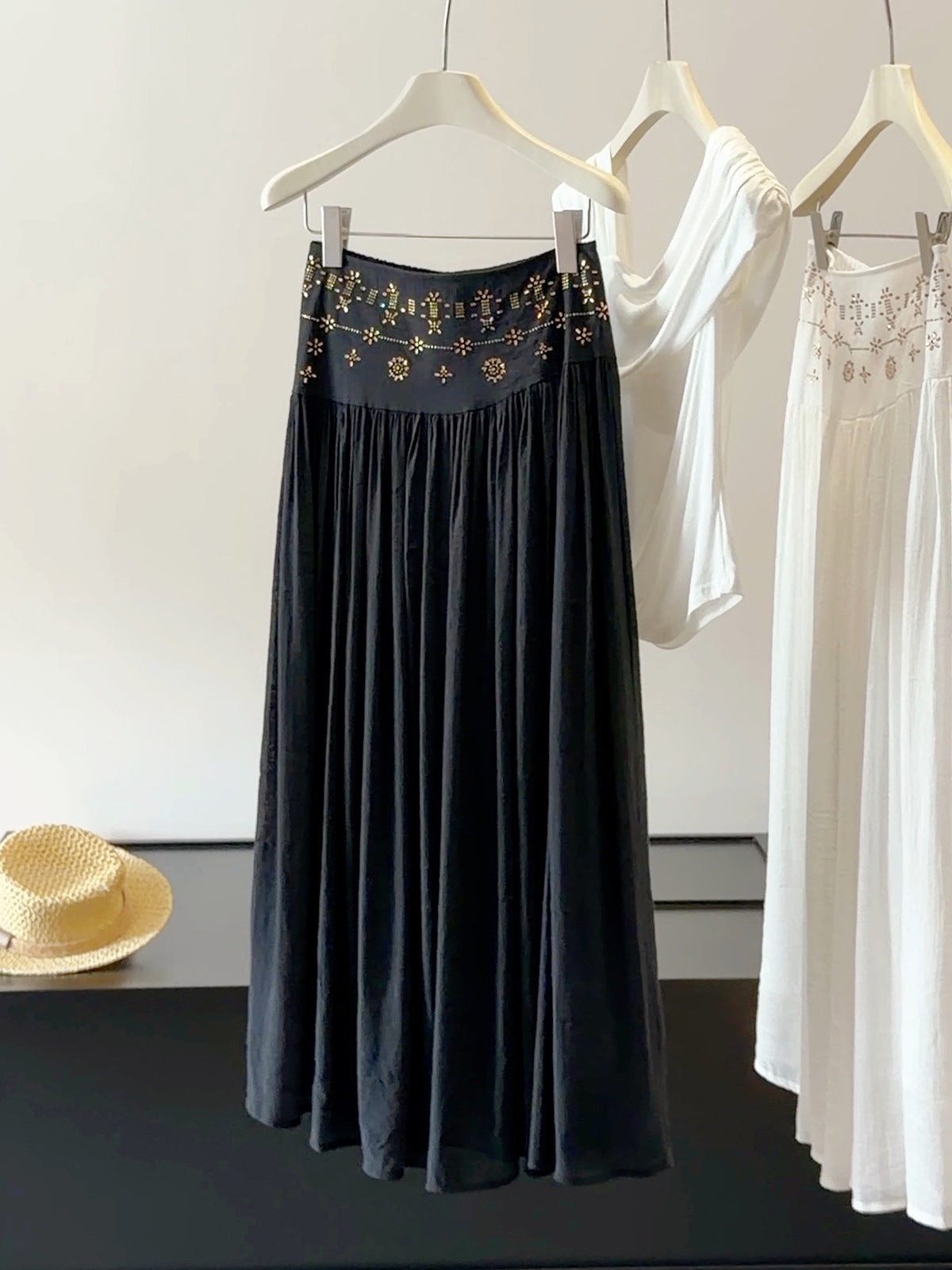 Heavy embroidery drilling elastic waist pleated cotton linen skirt Women summer holiday slim looking a line large hem Maxi Skirt