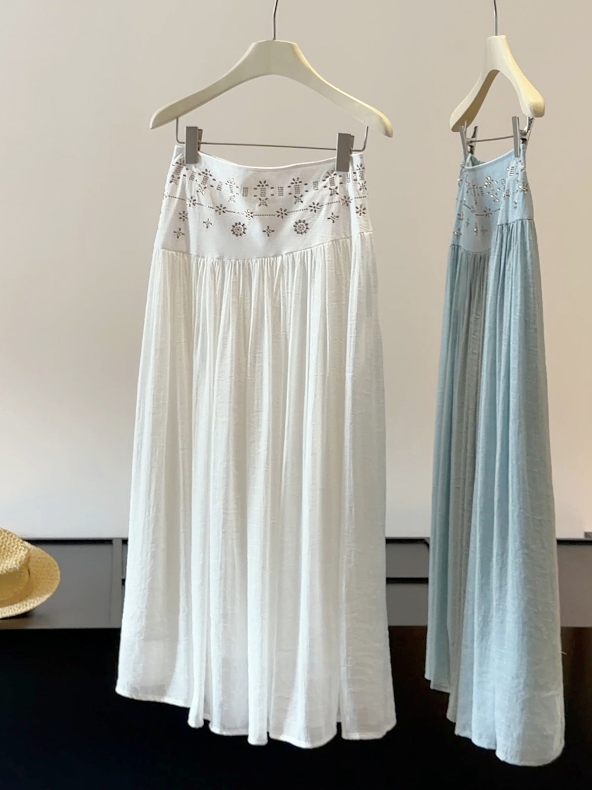 Heavy embroidery drilling elastic waist pleated cotton linen skirt Women summer holiday slim looking a line large hem Maxi Skirt