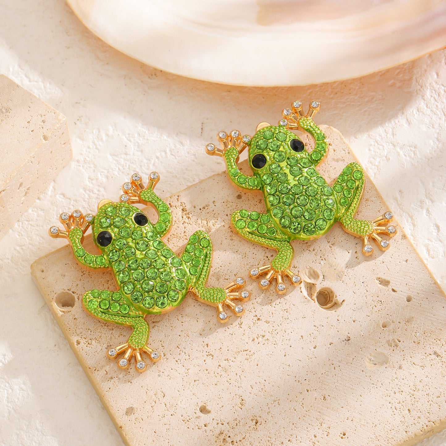 Fashion Creative Alloy Rhinestone Faux Pearl Frog Animal Stud Earrings