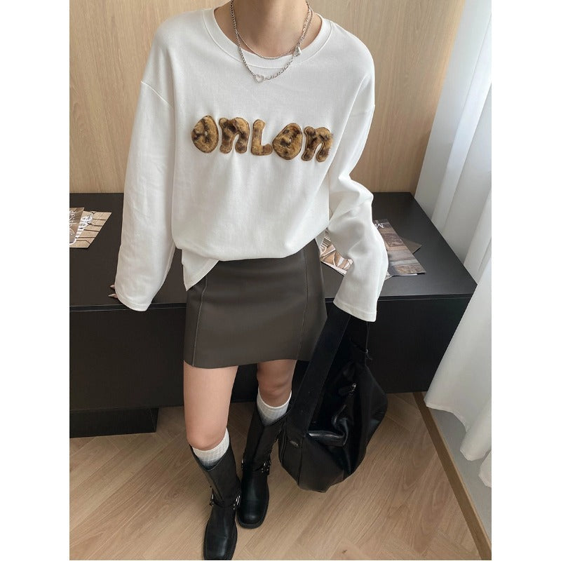 Early Autumn Three Dimensional Leopard Print Letter Graphic Embroidery round Neck Loose Long Sleeves T shirt