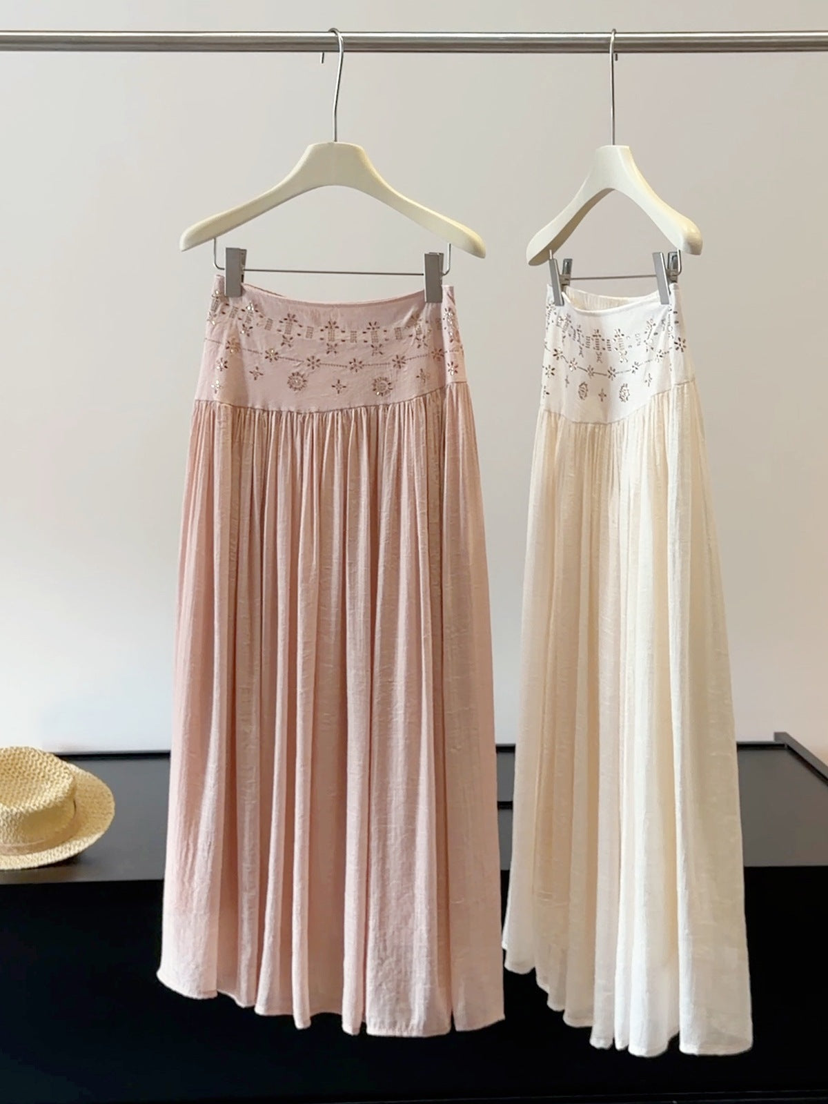 Heavy embroidery drilling elastic waist pleated cotton linen skirt Women summer holiday slim looking a line large hem Maxi Skirt