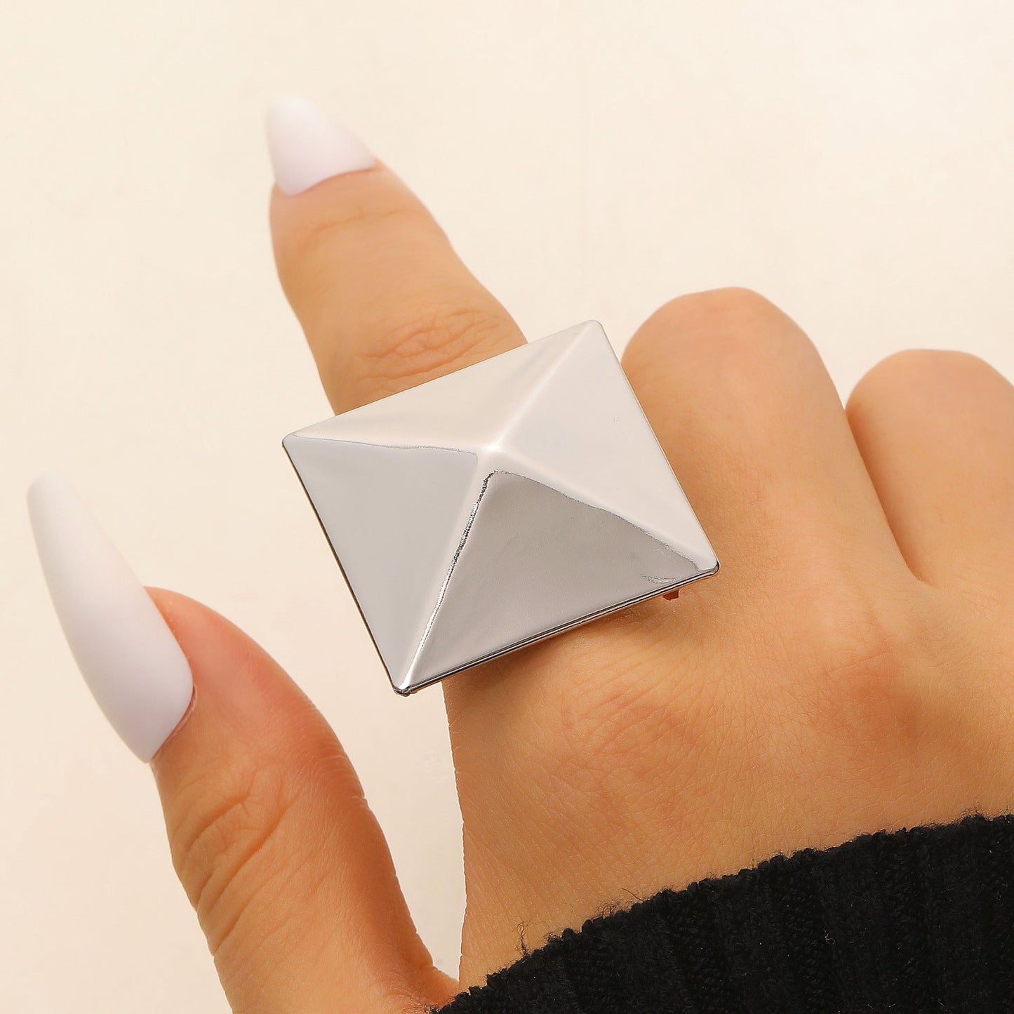 Fashion Exaggerated 3D Geometric Square Ring Creative Elegant High-End Index Finger Ring