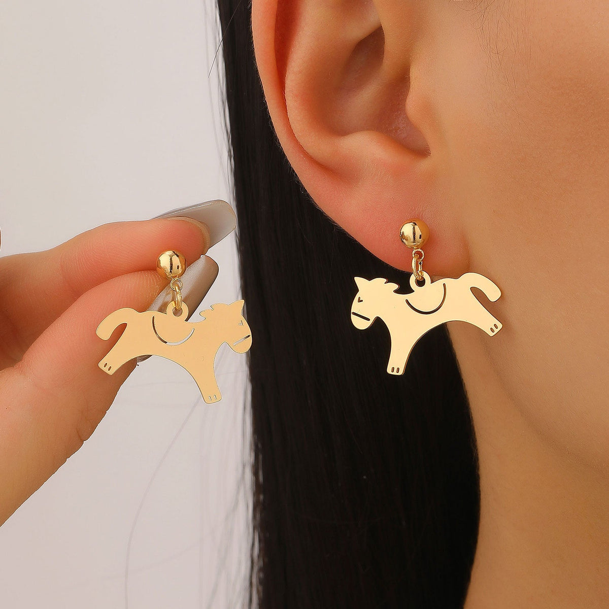 Minimalist Metal Pony Pendant Stud Earrings Vintage Elegant Luxury Zodiac Jewelry