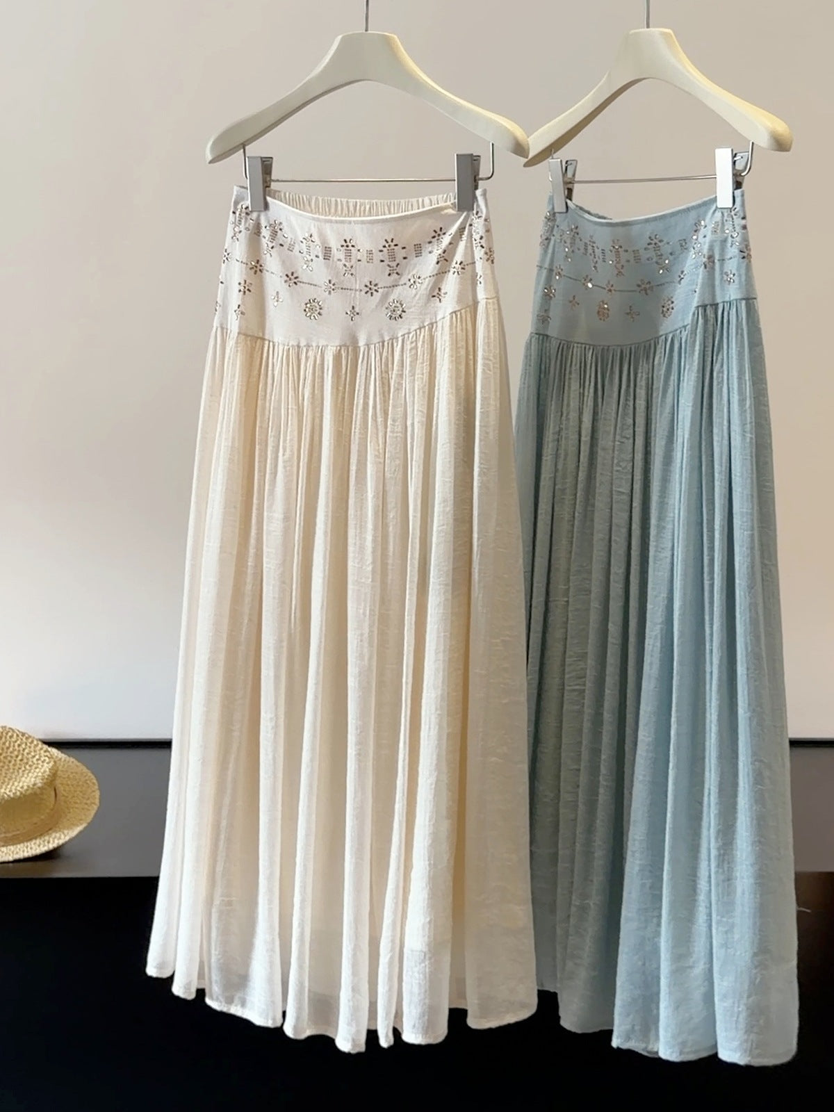 Heavy embroidery drilling elastic waist pleated cotton linen skirt Women summer holiday slim looking a line large hem Maxi Skirt