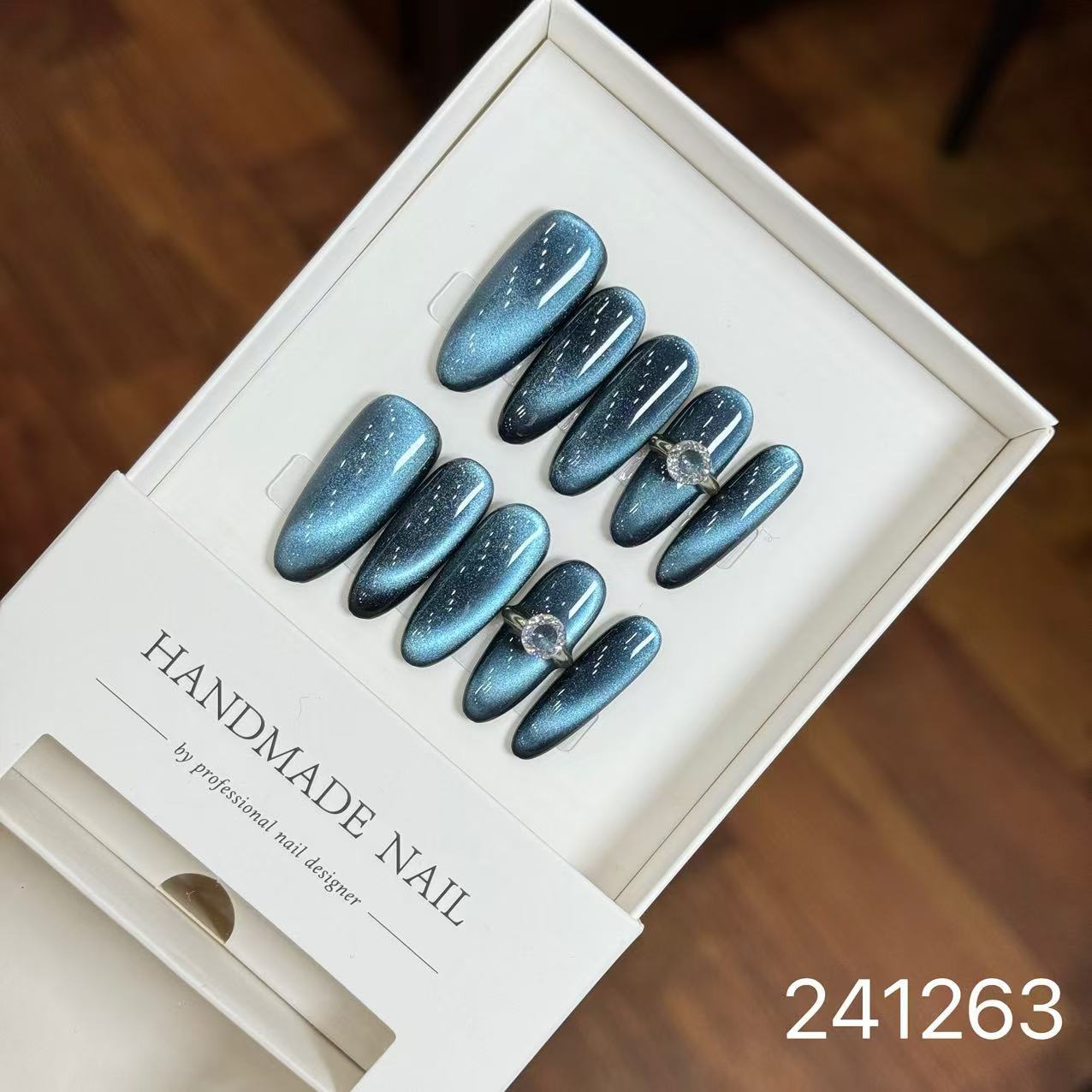 1031- Handmade press on nails fake nails removable