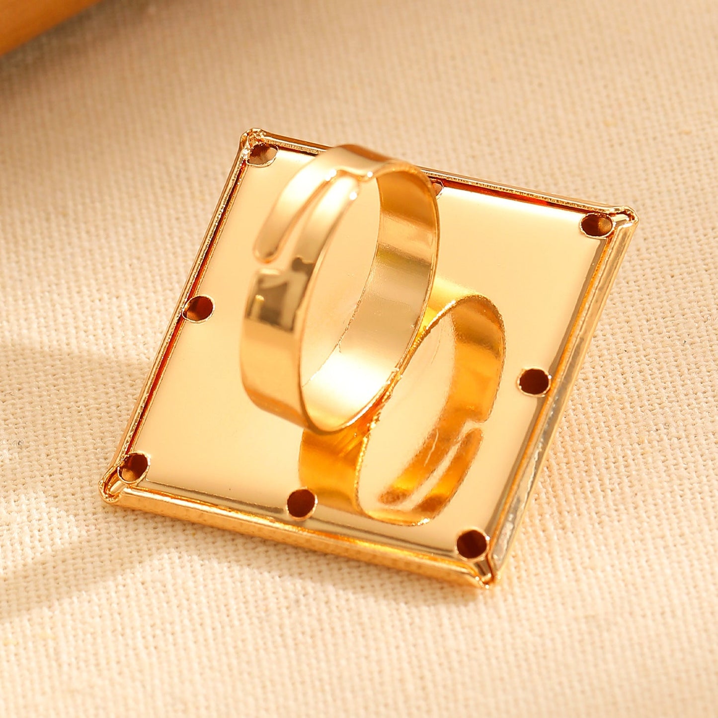 Fashion Exaggerated 3D Geometric Square Ring Creative Elegant High-End Index Finger Ring