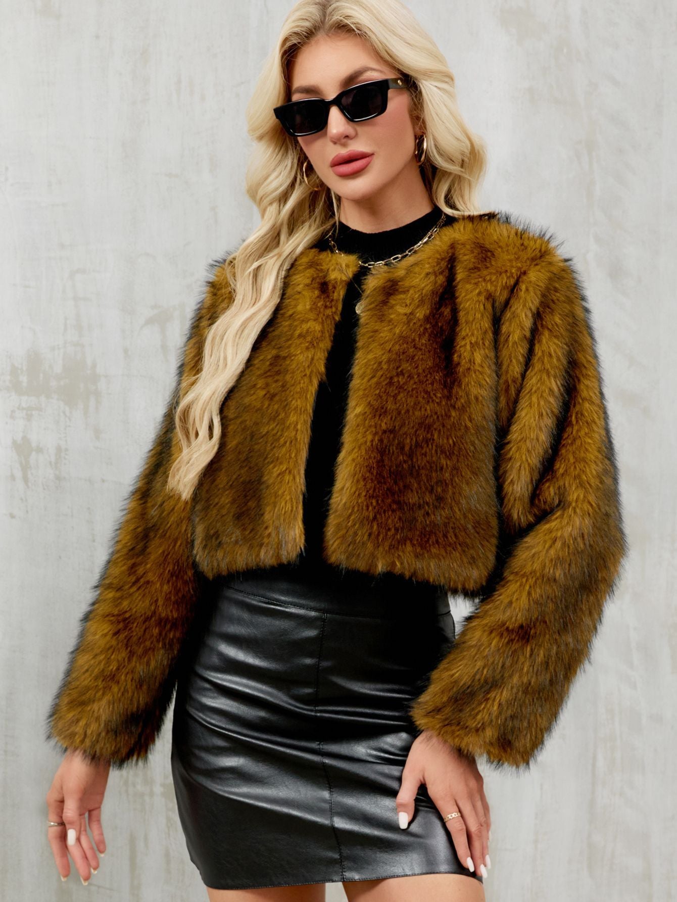Popular Short round Collarless Women Faux Fur Top Women Plush Casual Warm