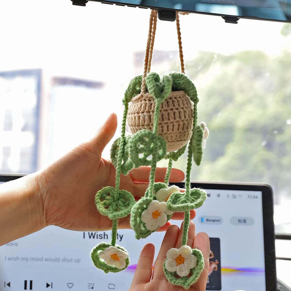 Car plant pendant Car decoration Rearview mirror pendant Creative wool in the car