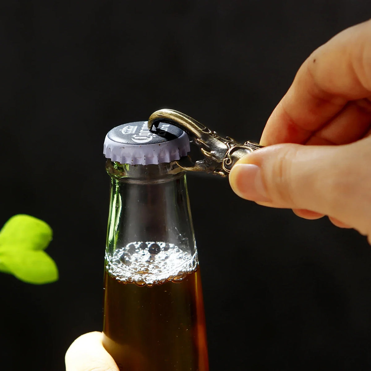 Creative Metal Beetle Bottle Opener Portable Beer Can Opener Wine Bottle Opener Outdoor BBQ Opener Kitchen Tool