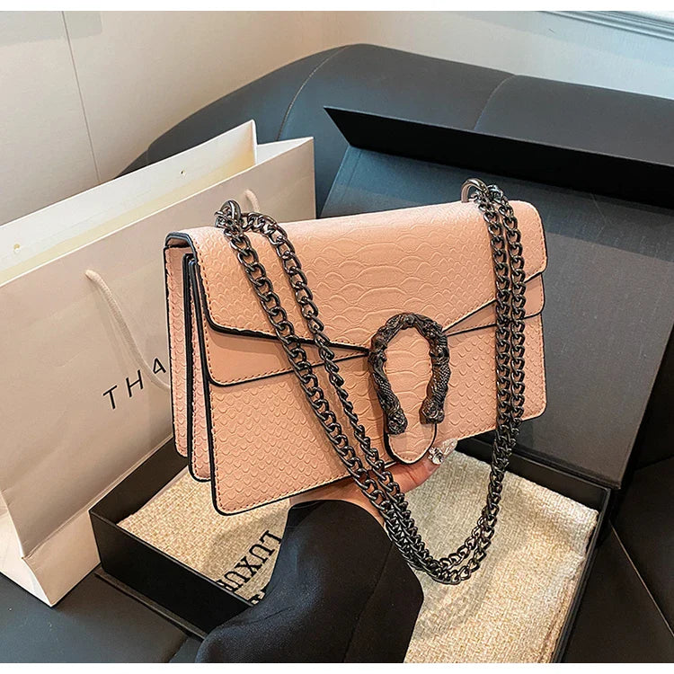 Retro Style Fashion Chain Shoulder Bag for Women | Snake Pattern Crossbody Small Square Bag (Trendy Accessory)