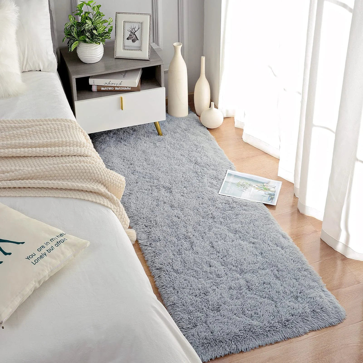 VIKAMA Soft Running Rug, Plush And Fluffy Bedroom And Living Room Carpet, Nursery And Children's Room Floor Mat For Home Decor