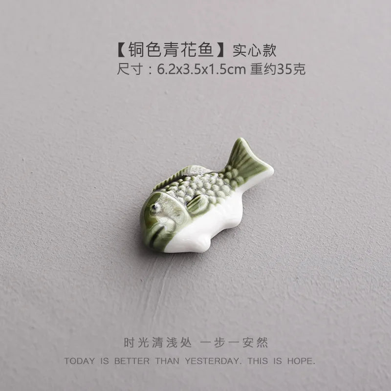 Cute Ceramic Fish Shape Chopsticks Holders Chopstick Stand Shelf Cartoon Animals Spoons Fork Rack Ceramic Rest Kitchen Utensil