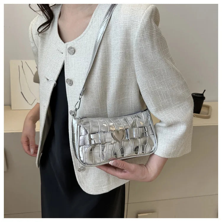 Women's Y2K Peach Heart Butt Leather Handbag | Alligator Pattern Underarm Shoulder Bag with Heart Pin Buckle (Fashion Girls Mini Tote)