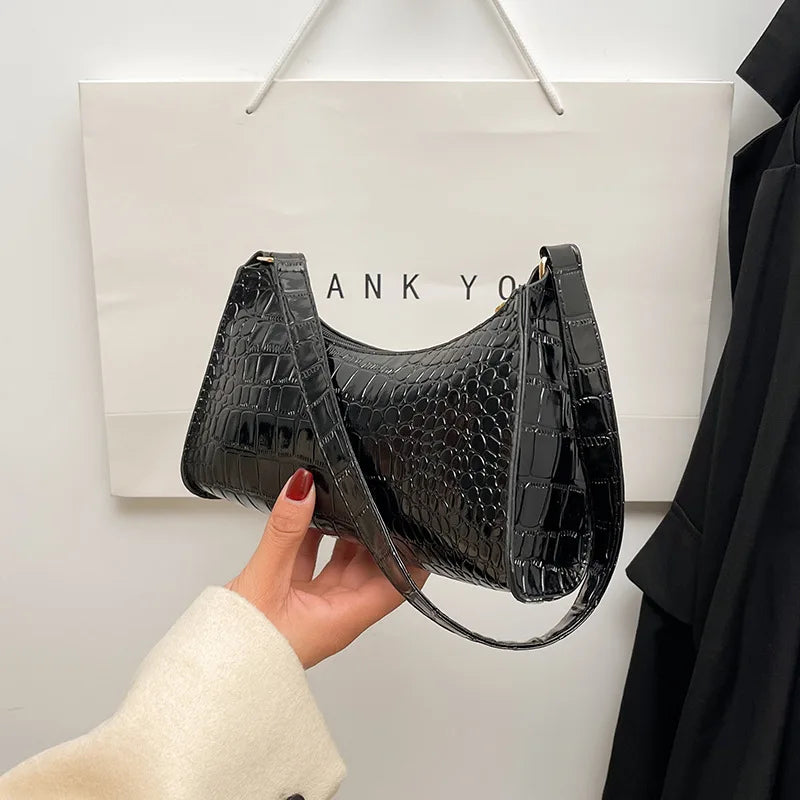Fashion Exquisite Shoulder Bag | Retro Casual Women's Tote & Female Leather Solid Color Chain Handbag (Small Square Armpit Bag)