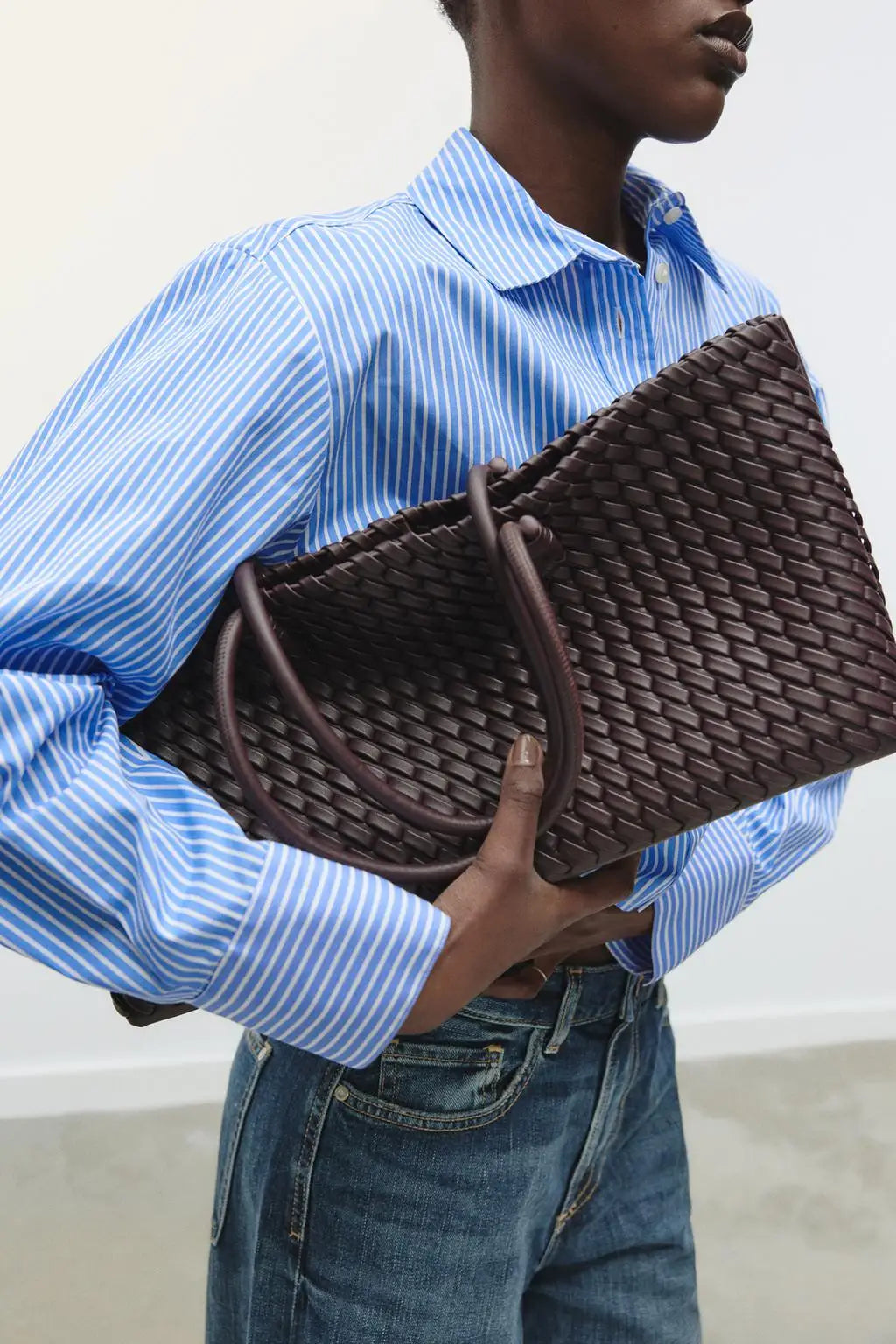 ELONGATED WOVEN SHOPPER BAG | Fashionable Top Handle Tote & Women's Shoulder Handbags (Luxury Design for Everyday Style)