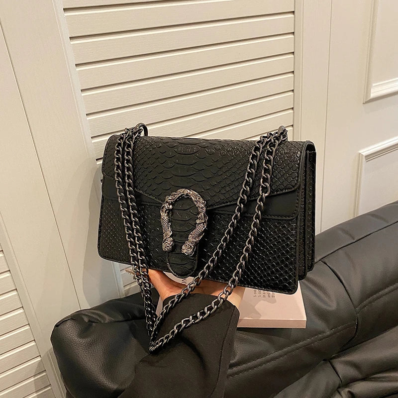Retro Style Fashion Chain Shoulder Bag for Women | Snake Pattern Crossbody Small Square Bag (Trendy Accessory)
