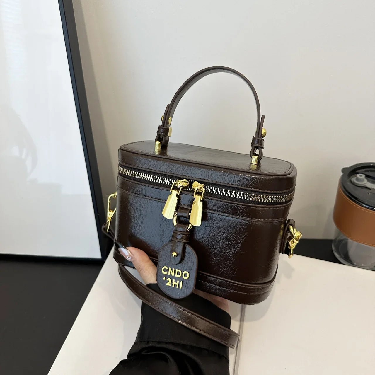 New Retro Versatile Shoulder Bag | High-End Casual Oblique Span Women's Hand Bucket Bag (Fashionable Crossbody)