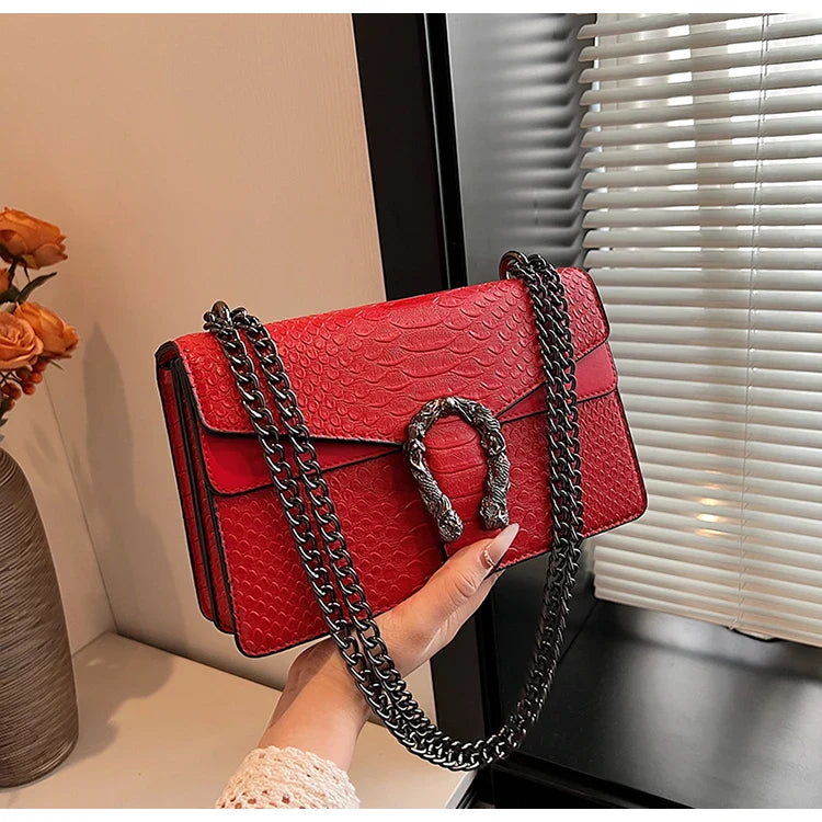 Retro Style Fashion Chain Shoulder Bag for Women | Snake Pattern Crossbody Small Square Bag (Trendy Accessory)