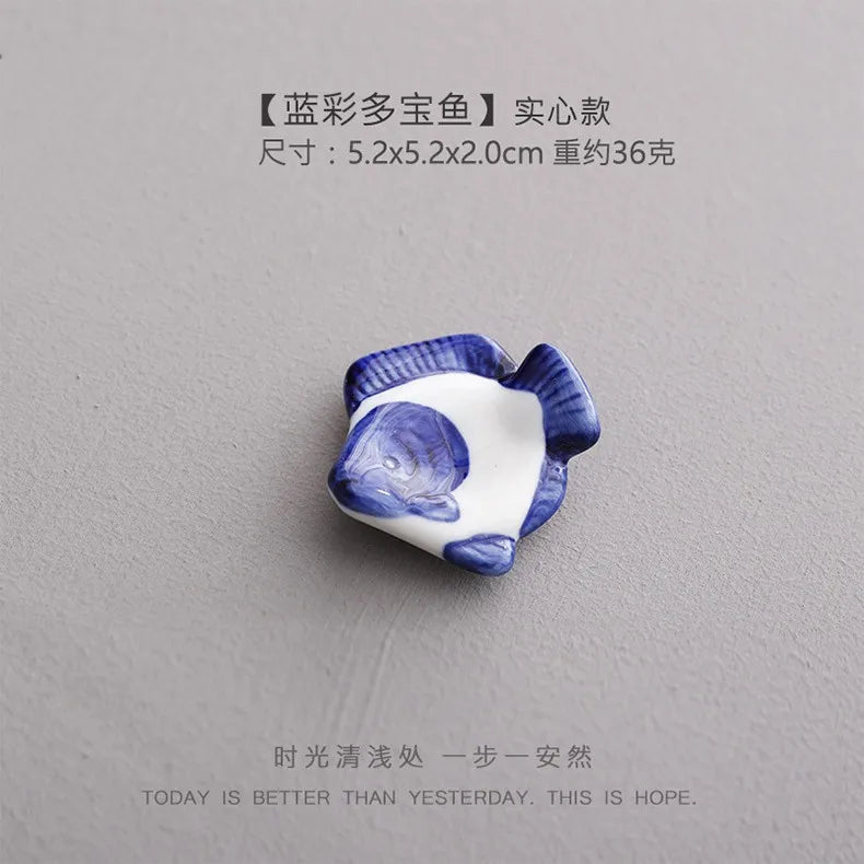 Cute Ceramic Fish Shape Chopsticks Holders Chopstick Stand Shelf Cartoon Animals Spoons Fork Rack Ceramic Rest Kitchen Utensil
