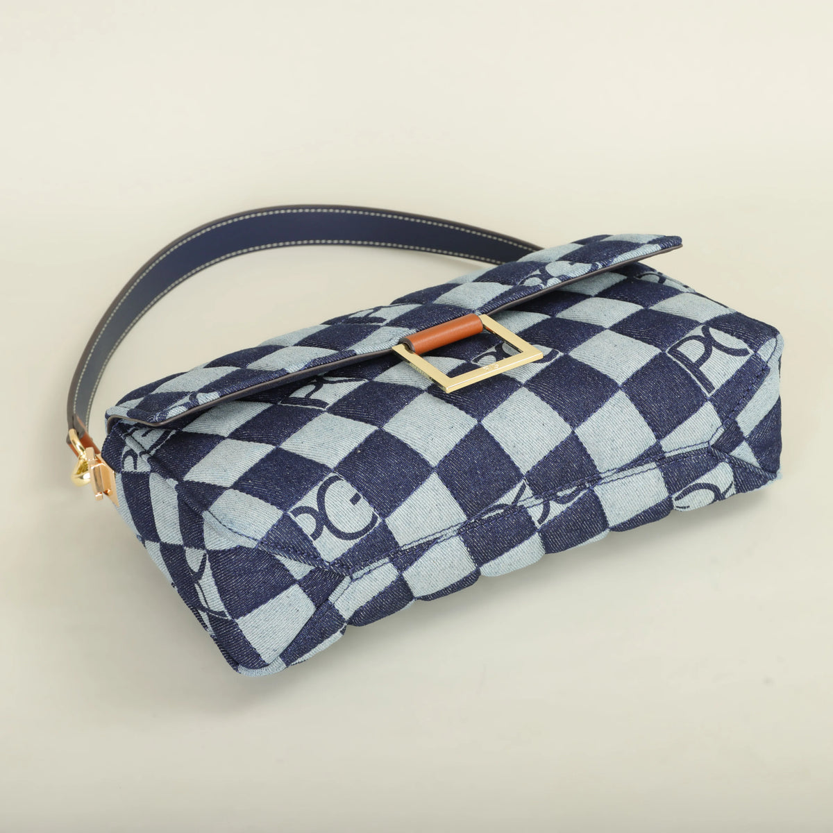 Luxury Brand Design Bright Ladies Crossbody Bag | New Exquisite High Quality Hot Selling Fashion Commuter Bag
