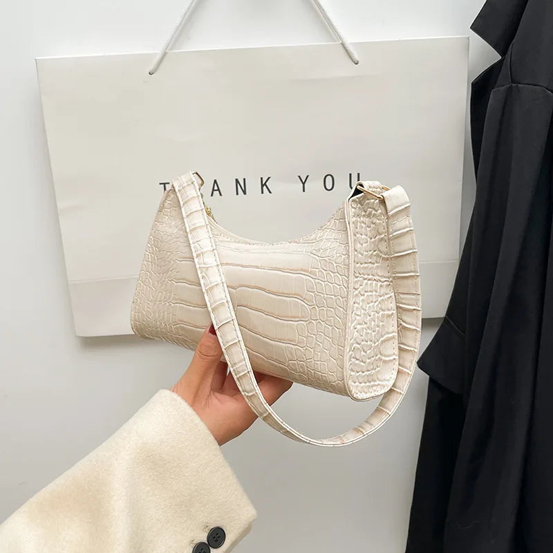 Fashion Exquisite Shoulder Bag | Retro Casual Women's Tote & Female Leather Solid Color Chain Handbag (Small Square Armpit Bag)