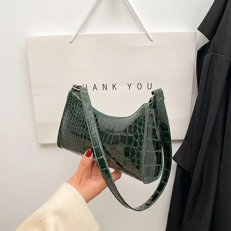 Fashion Exquisite Shoulder Bag | Retro Casual Women's Tote & Female Leather Solid Color Chain Handbag (Small Square Armpit Bag)