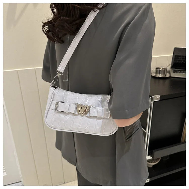 Women's Y2K Peach Heart Butt Leather Handbag | Alligator Pattern Underarm Shoulder Bag with Heart Pin Buckle (Fashion Girls Mini Tote)