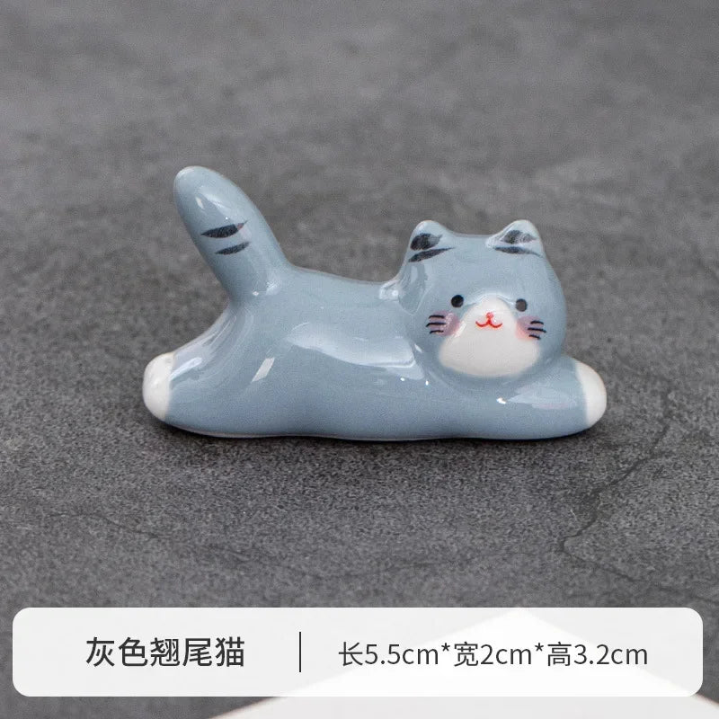 Japanese Style Underglaze Ceramic Cute Cat Chopstick Holder Tableware Restaurant Simple Oval Spoon Bracket Utensil for Kitchen