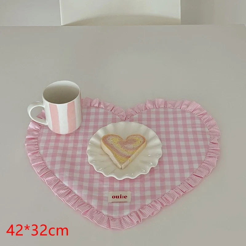Placemats Dining Table Korean Plaid Heart-shaped Placemat Water Cup Mat Cute Pleated Lace Mat Fabric Coaster Dining Mat