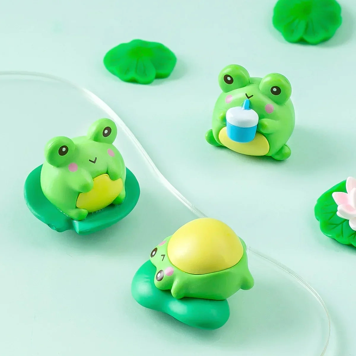 8pcs Funny Cute Holiday Frog Animal Car Decoration Pvc Craft Miniature Figure Tiny for Bonsai Microlandscape Fairy Garden Decor