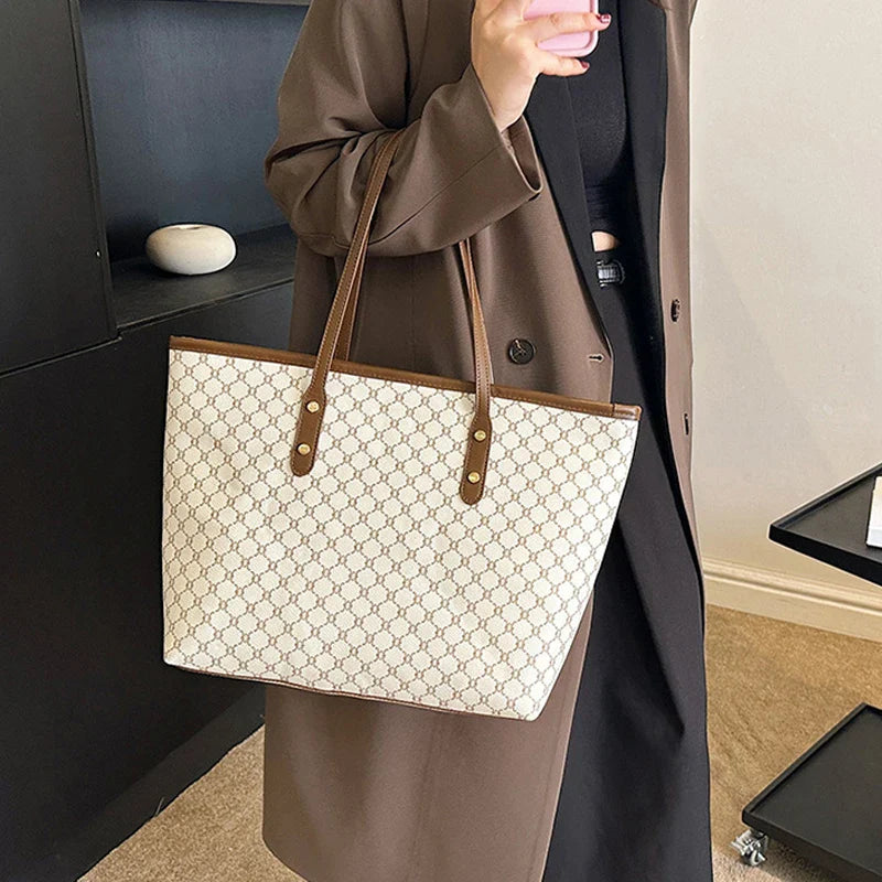 Large Capacity Shoulder Bag for Women | PU Leather Handbag for Commuting & Casual Use (Versatile Tote Bag, Geometric Pattern)