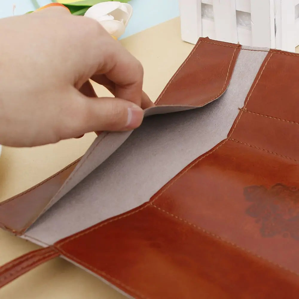 1Pcs Vintage Retro UP Leather Roll Pencil Case Twilight Saga Cosmetic Roll Bag for Women Gifts Stationery Brush Makeup Supplies