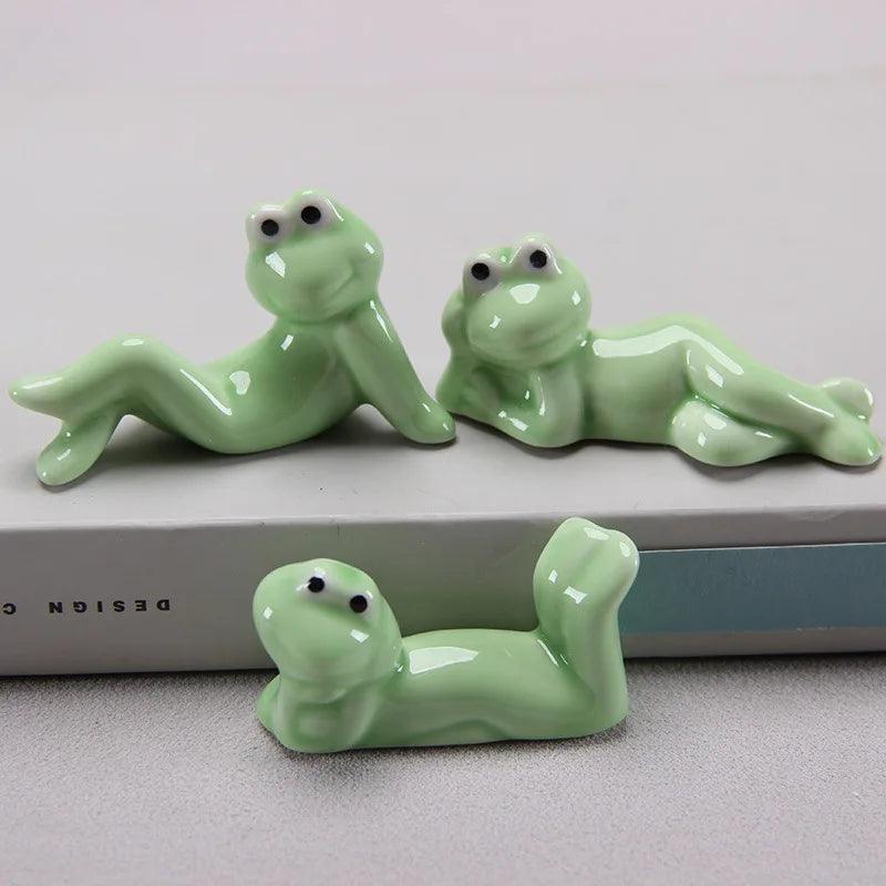 Creative Ceramic Chopstick Holder Funny Frog Cutlery Stand Spoon Fork Rest Tableware Restaurant Utensil Kitchen Tools Home Decor