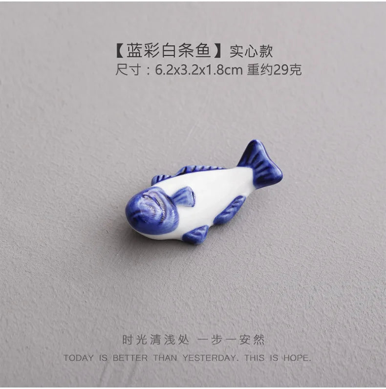 Cute Ceramic Fish Shape Chopsticks Holders Chopstick Stand Shelf Cartoon Animals Spoons Fork Rack Ceramic Rest Kitchen Utensil