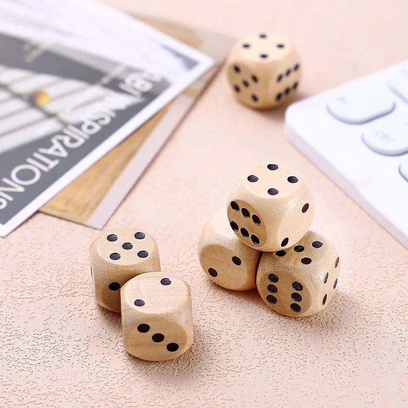 10Pcs/Set Wooden Dice Set Polyhedral Game Dice 6-sided Point Dice for Table Game Board Game Acessorios 16mm