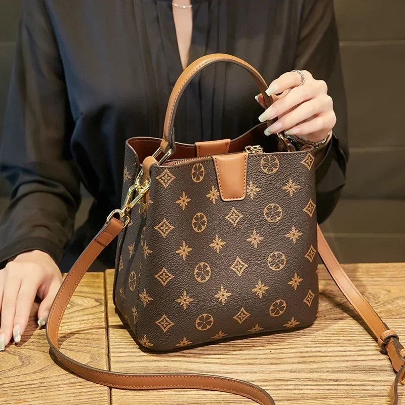 Luxury Women's Shoulder Bags | Designer Backpack & Crossbody Shoulder Purses (Handbag Women Clutch Travel Tote Bag)