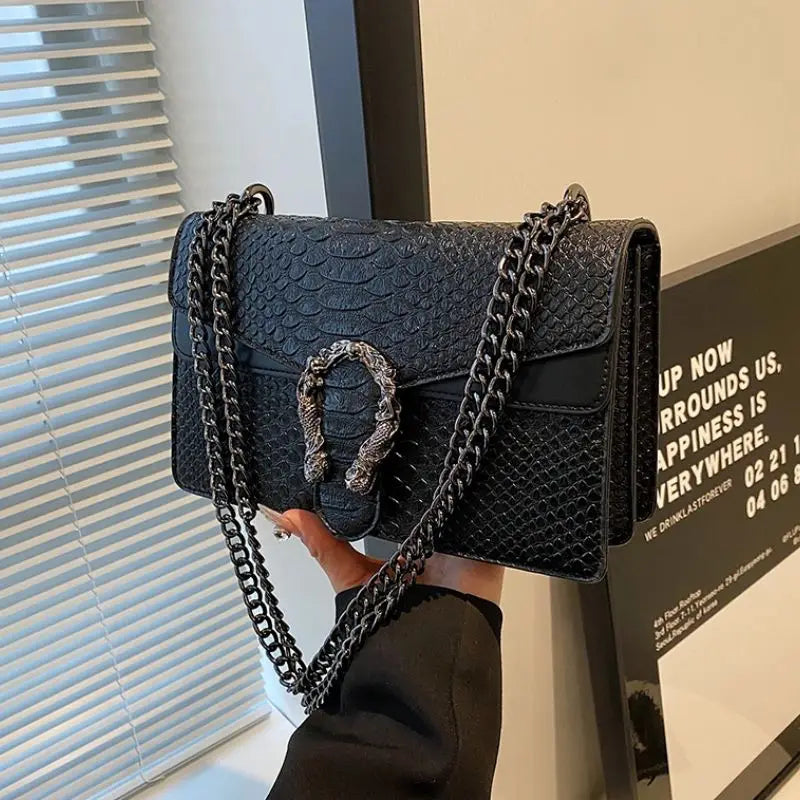 Retro Style Fashion Chain Shoulder Bag for Women | Snake Pattern Crossbody Small Square Bag (Trendy Accessory)