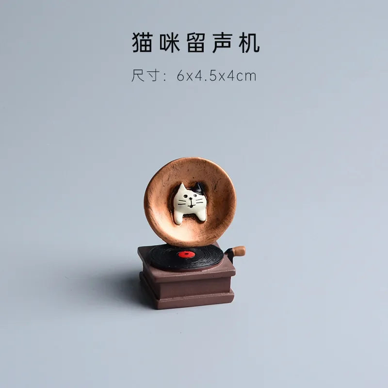ZAKKA Miniatures Study Bookcase Home Decor Cute Cartoon Cat Retro Desk Gramophone Ornament Crafts Dollhouse Accessories Toy Gift