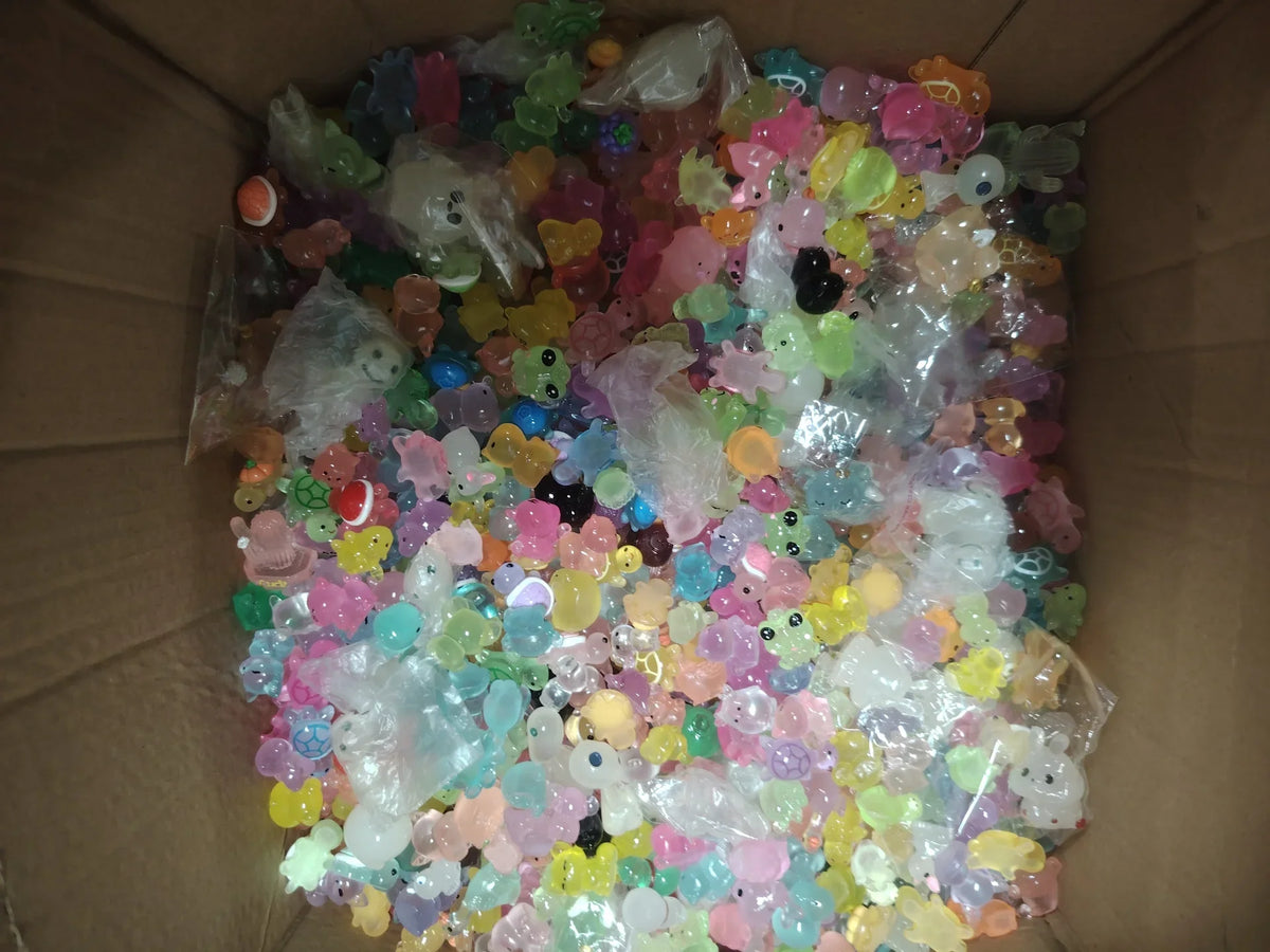 10/50Pcs Simulation Luminous Resin Spider Fairy Garden Miniature Ornaments Decoration DIY Jewelry Making Blind Bag accessories