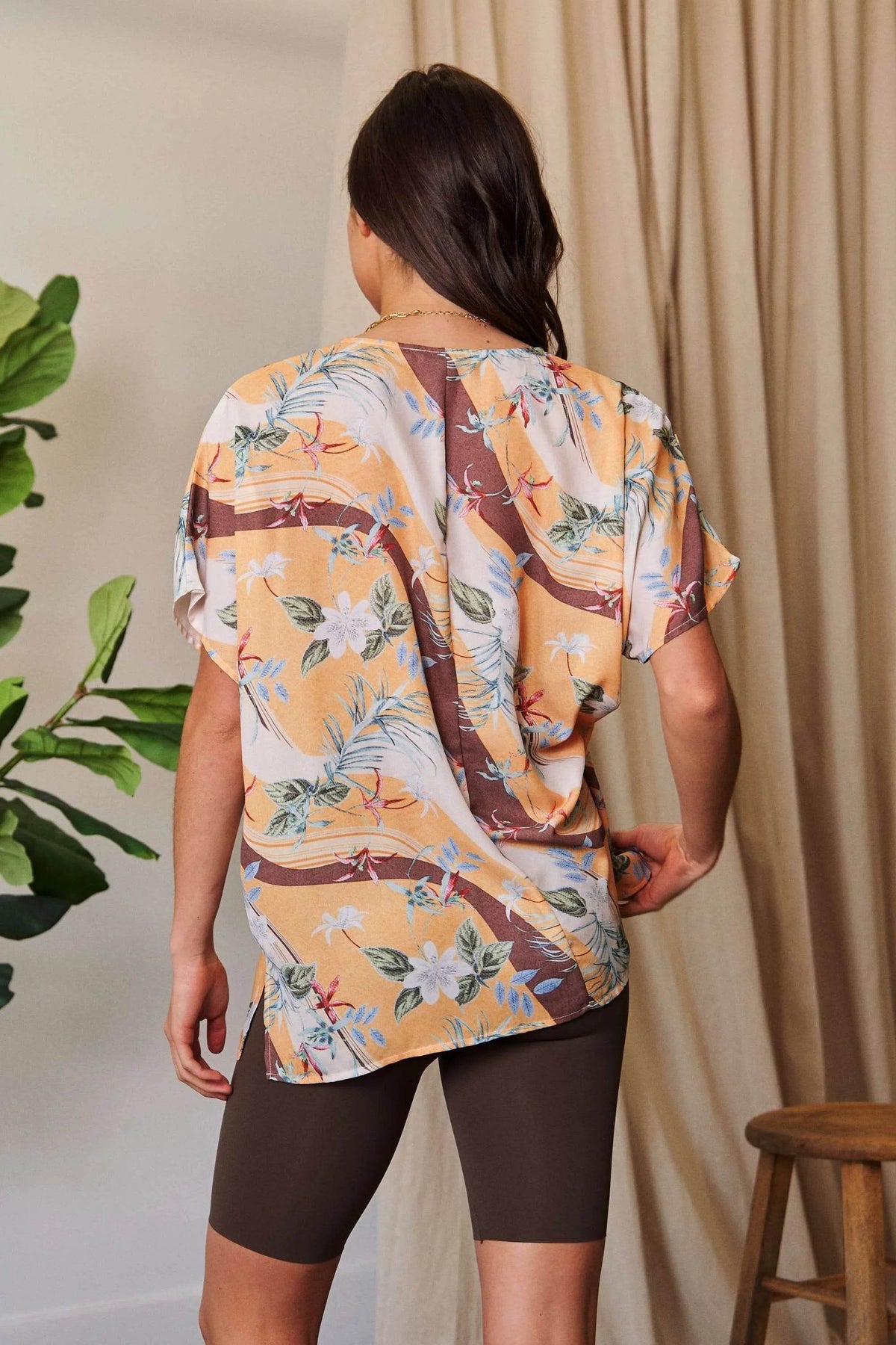 Davi & Dani Floral Printed V Neck Short Sleeve Loose Fit Top