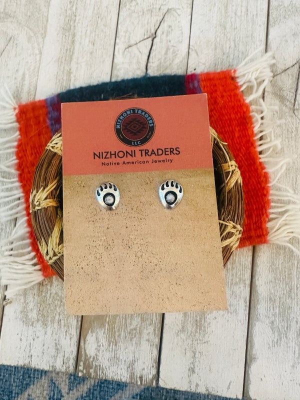 Navajo Howlite & Sterling Silver Bear Paw Stud Ear