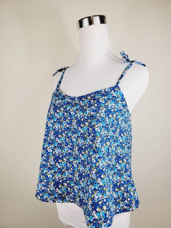 TANK TOP WITH ADJUSTABLE STRAPS