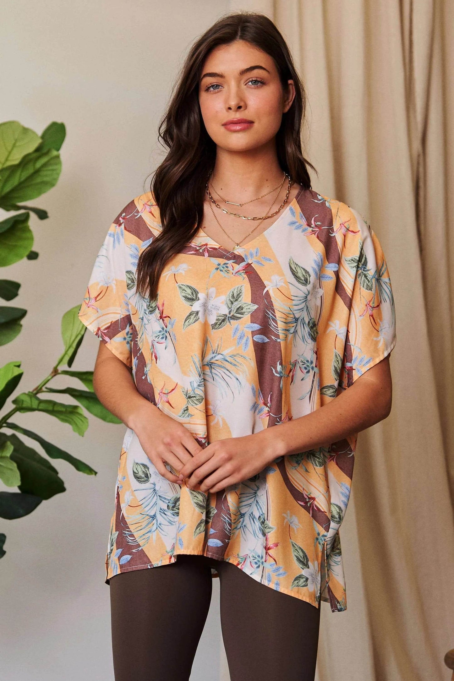 Davi & Dani Floral Printed V Neck Short Sleeve Loose Fit Top