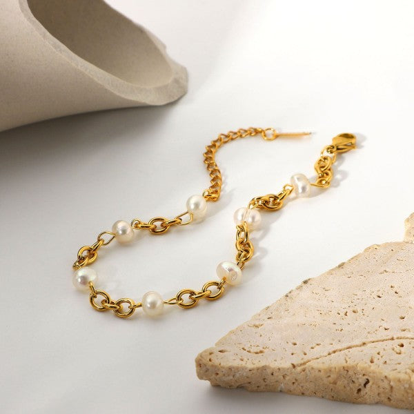 18K Gold Plated Aurelia Pearl Bracelet